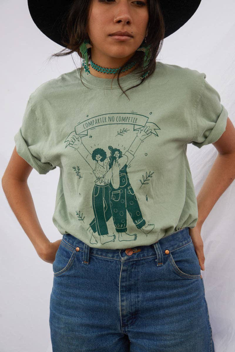 Compartir No Competir Tee - Las Ofrendas