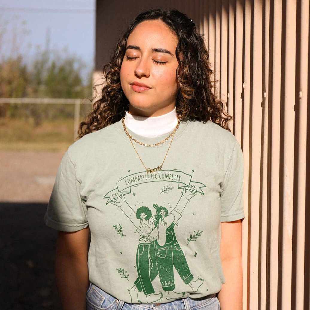 Compartir No Competir Tee - Las Ofrendas