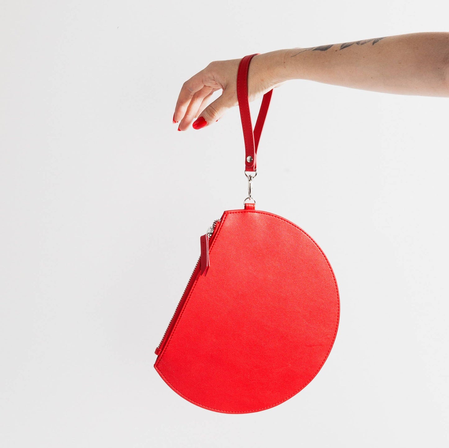 3/4 Moon Clutch in Red - Las Ofrendas