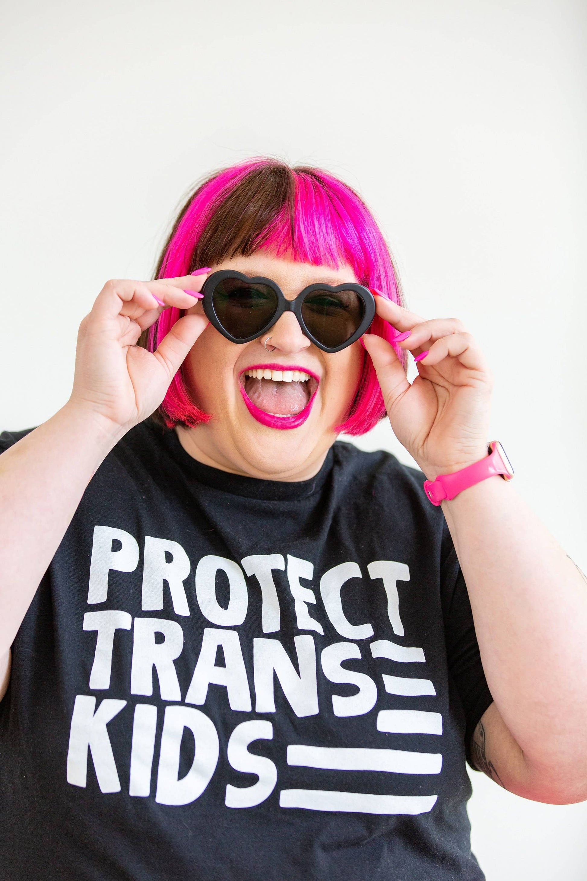 T-Shirt | Protect Trans Kids - Las Ofrendas