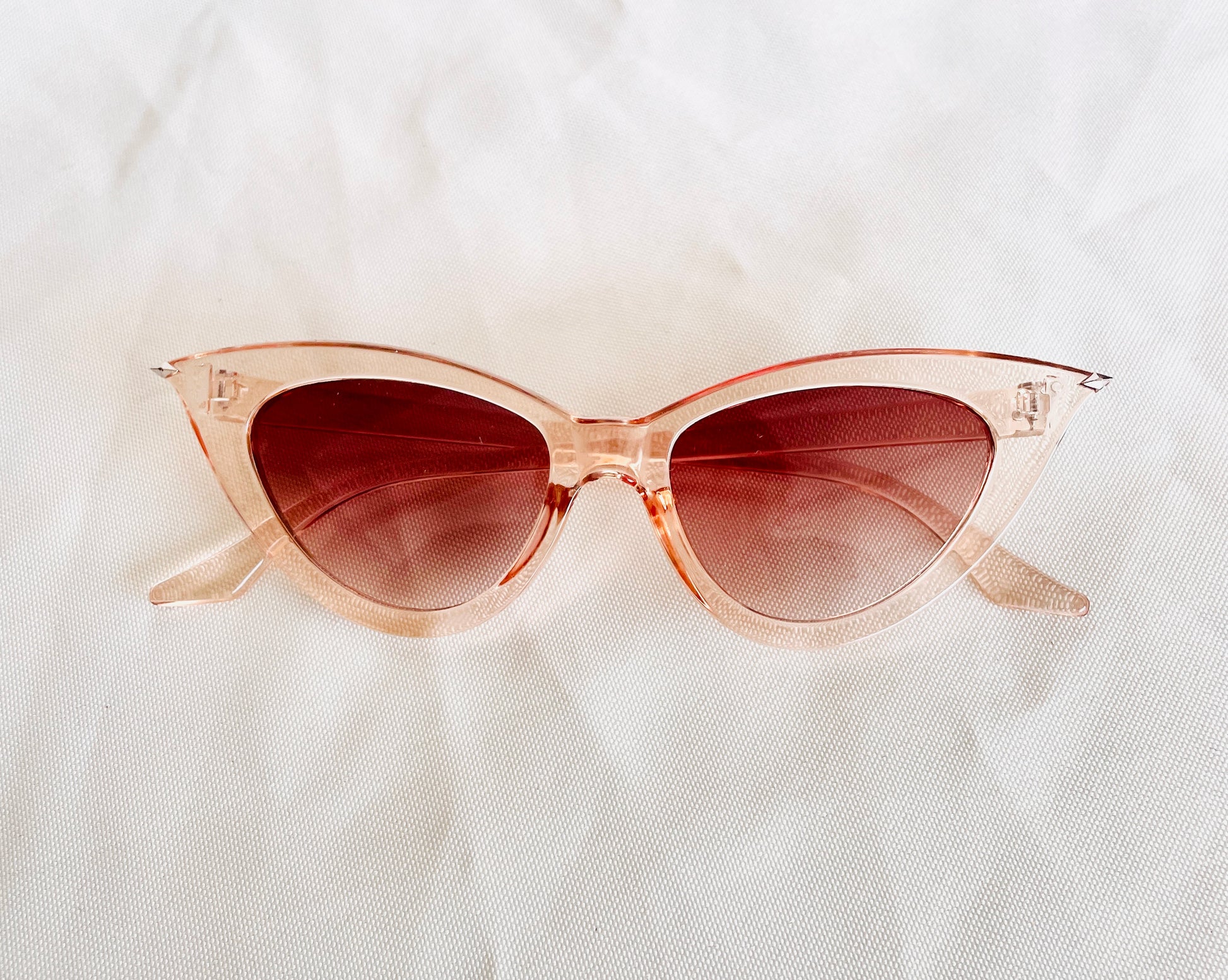 Clear Beige Adult Sunglasses - Las Ofrendas 