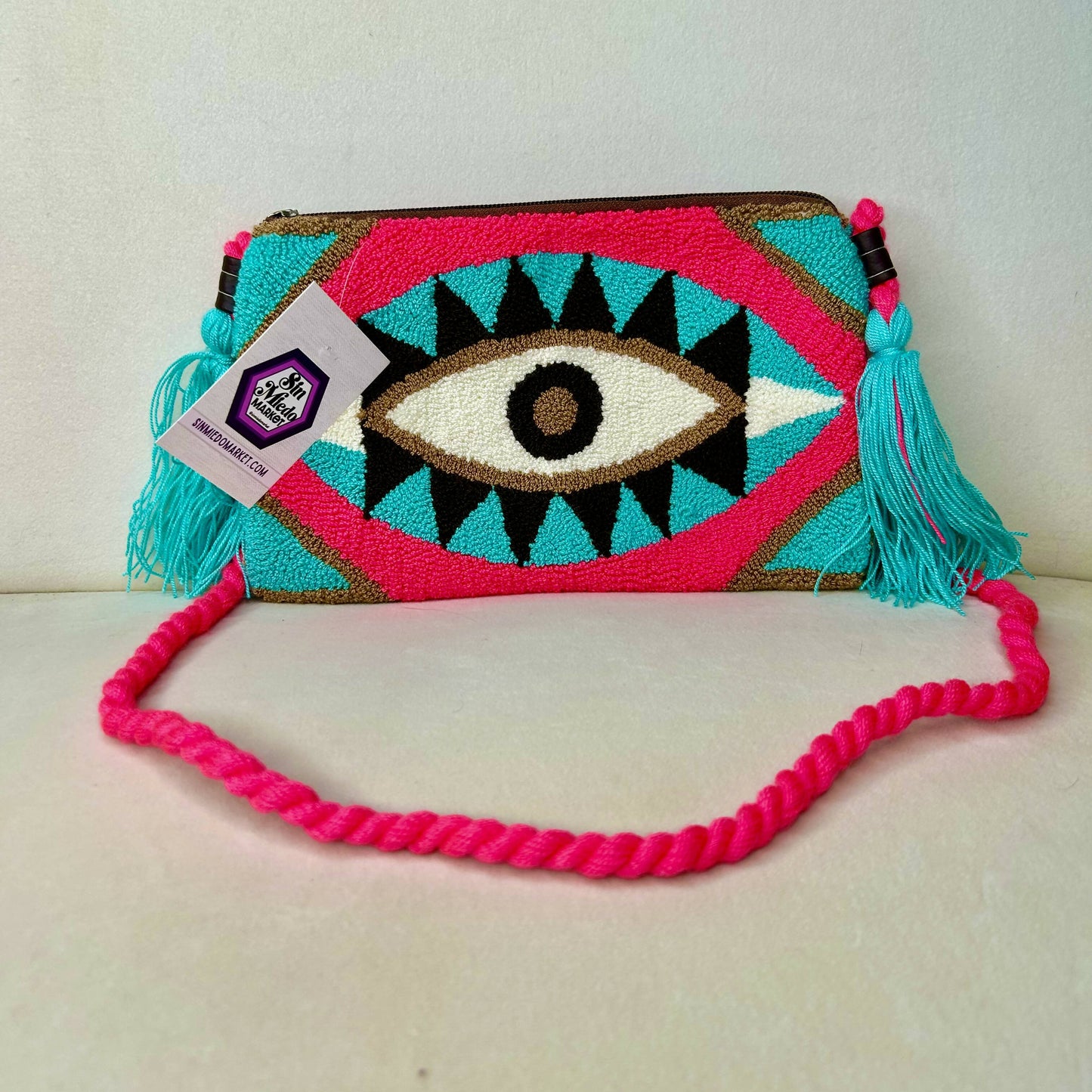 Ojitos Crossbody
