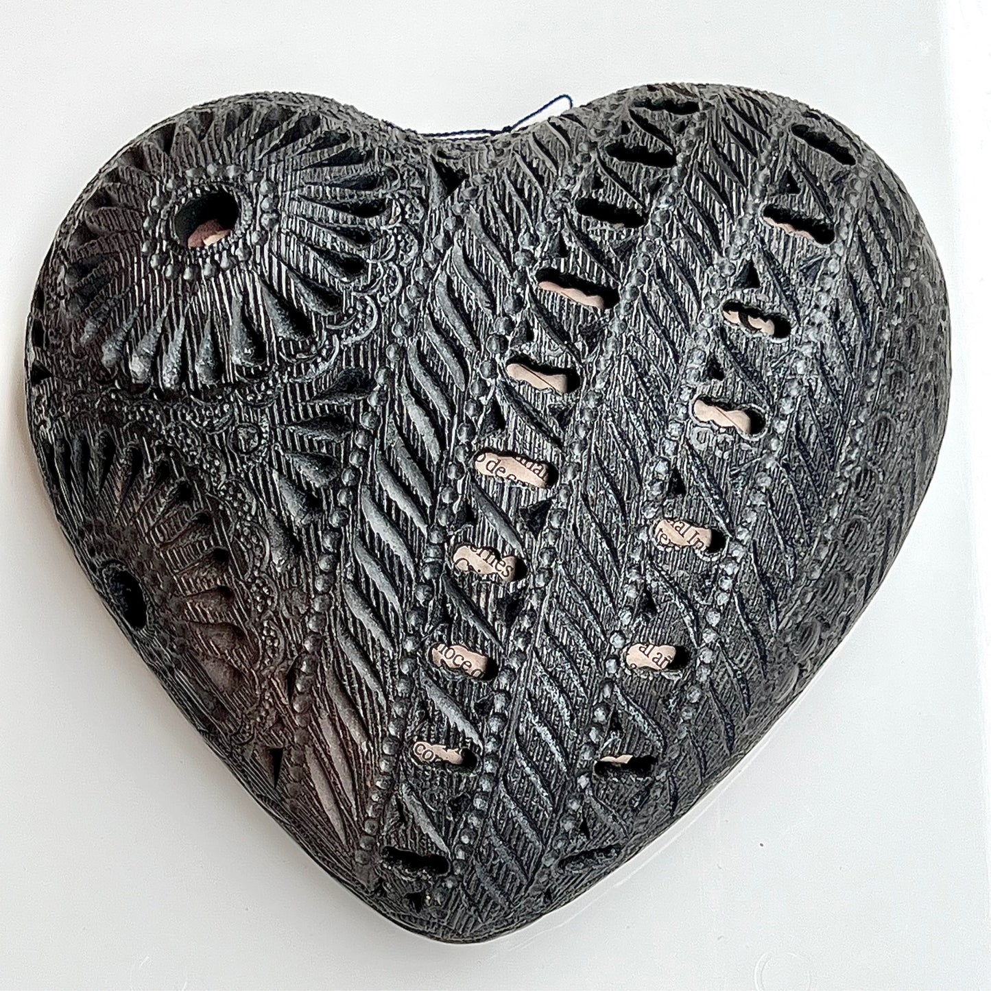 Large 5” ( oaxacan barro negro heart wall hanging) - Las Ofrendas