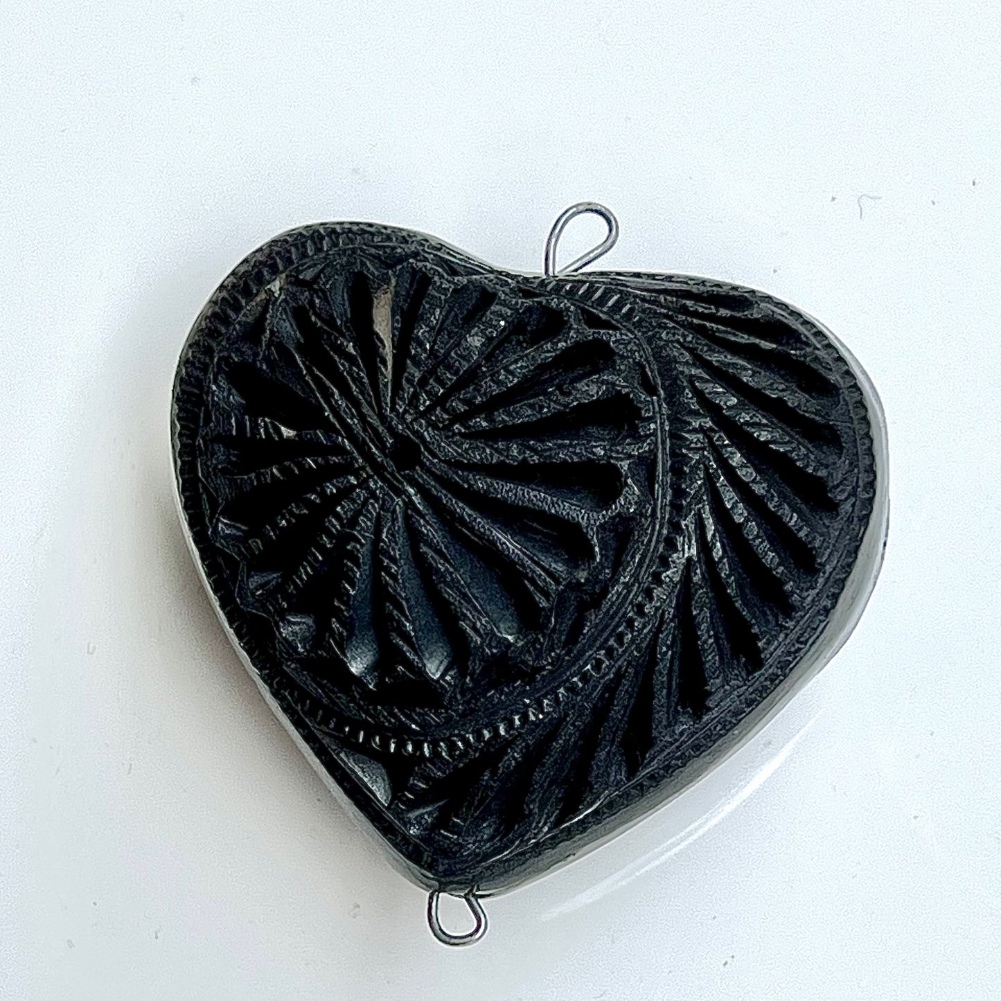 Mini 1” Clay Etched Heart Hanging - Las Ofrendas