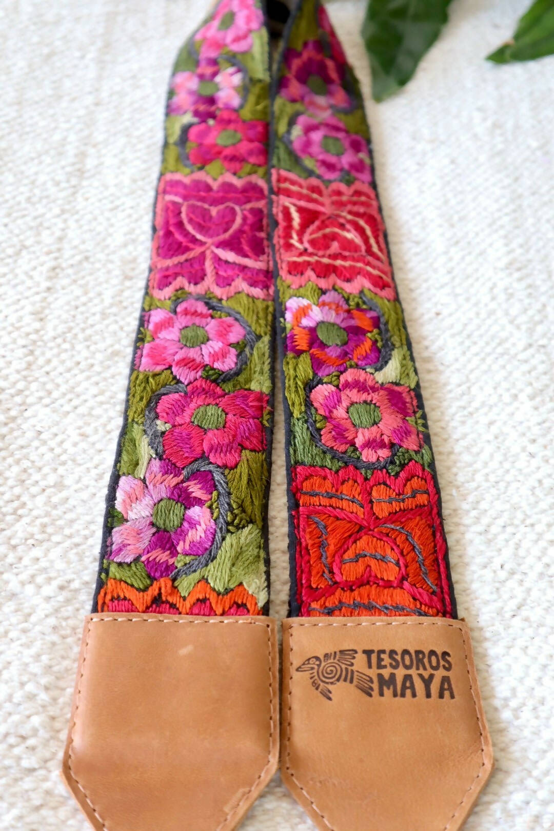 camera-strap-no-729-777909