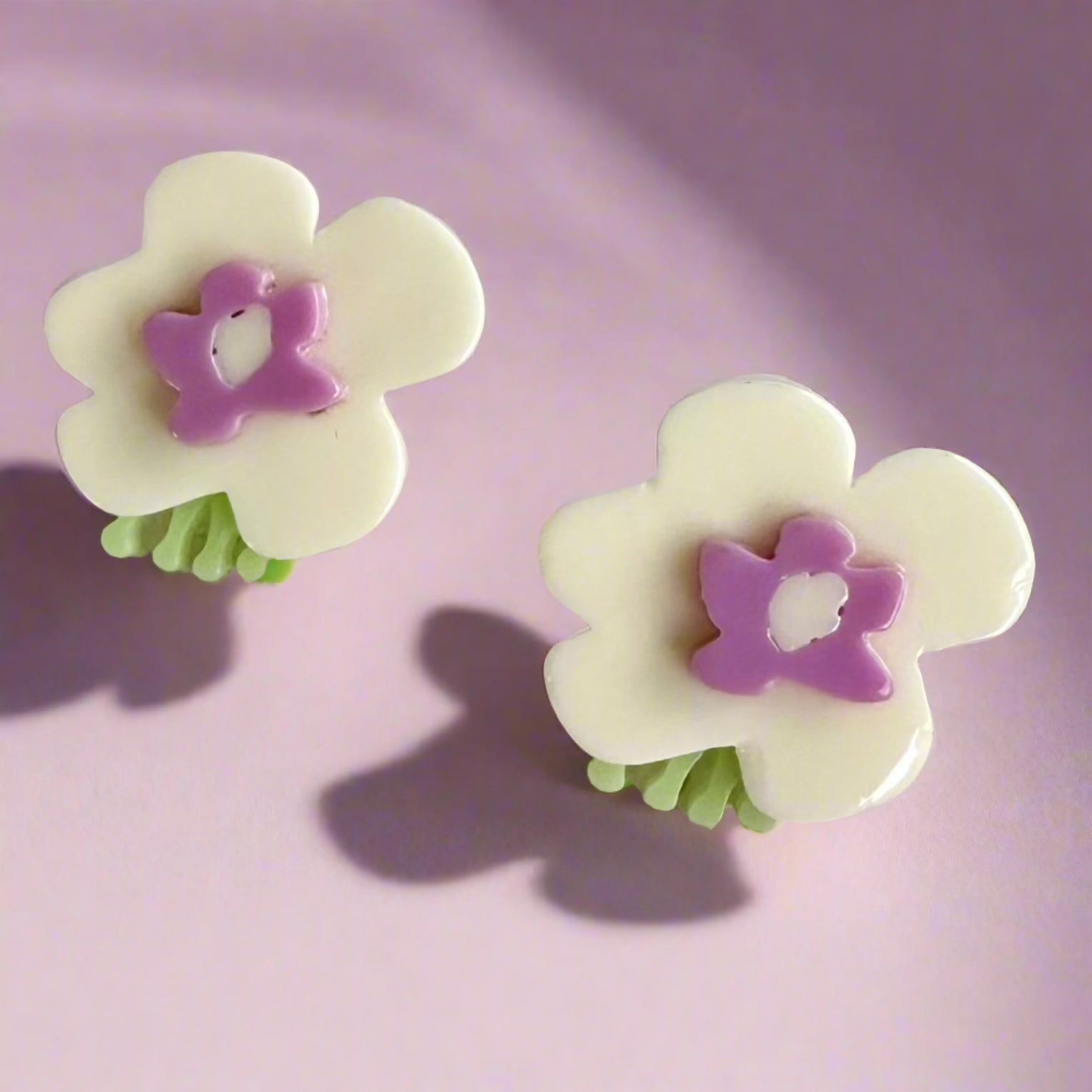 white lilac stud earrings 