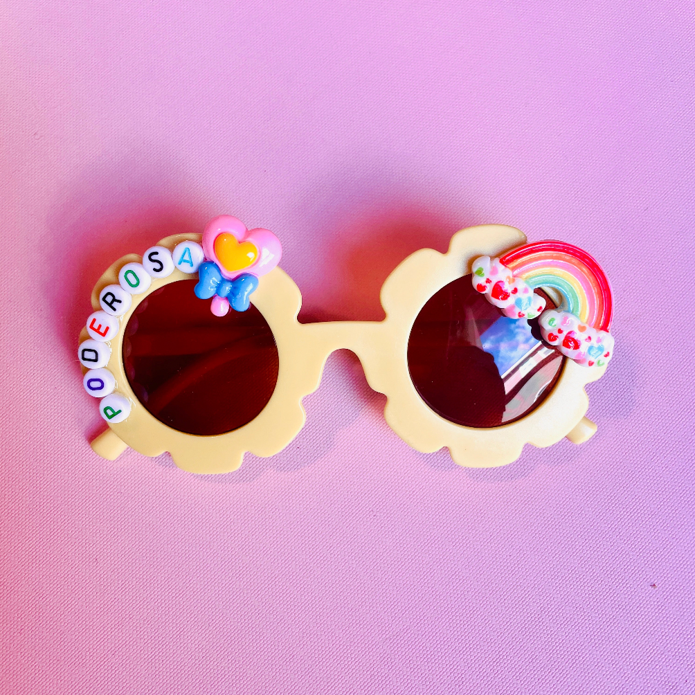 Poderosa Sunglasses with Charms - Las Ofrendas 