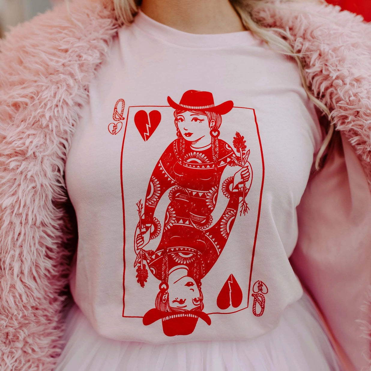 Queen of Hearts Valentine graphic t-shirt - Las Ofrendas 