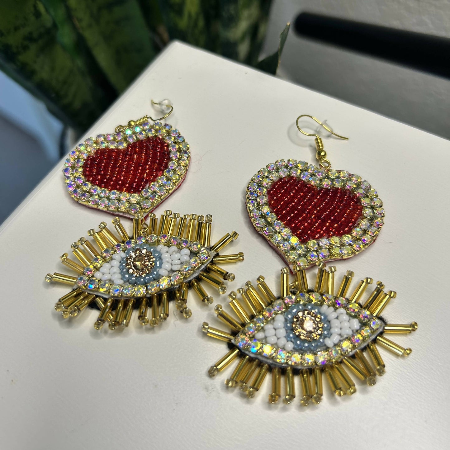 Corazon y Ojo Earrings