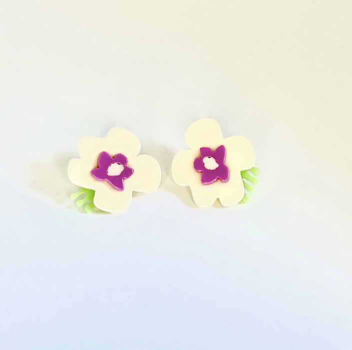 White and Purple Flower Stud Earrings - Las Ofrendas 