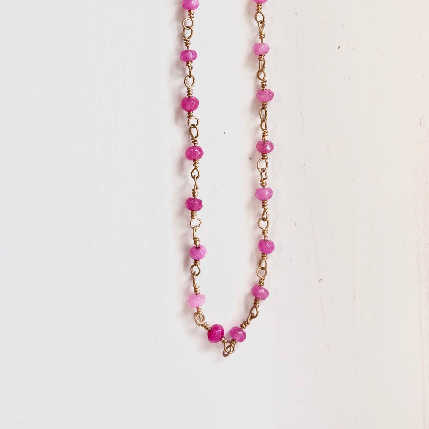 Dark Pink Stone Chocker Necklace - Las Ofrendas 