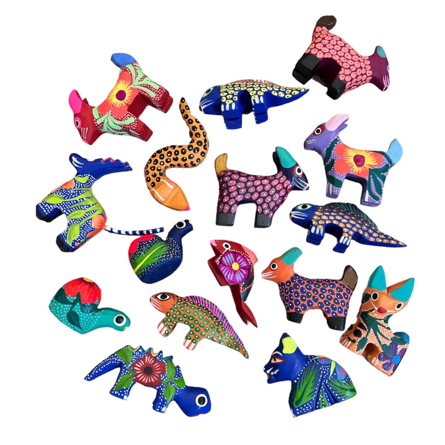NEEDS DETAILED LISTING AND PHOTO Animalitos Magnets 2”